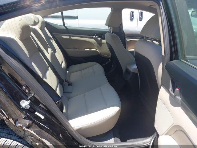 2017 Hyundai ELANTRA SE — фото 8