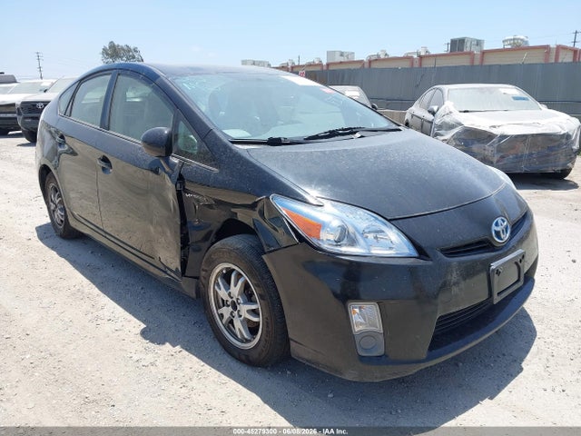 2011 TOYOTA PRIUS THREE