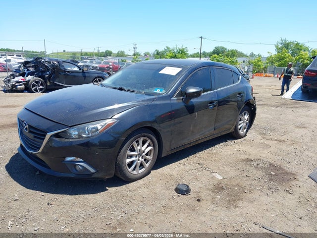صورة 2 لـ 2015 Mazda MAZDA3 I TOURING