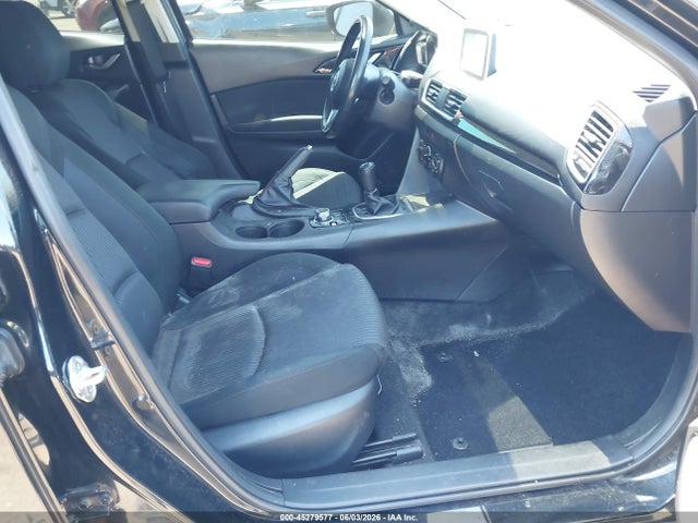 صورة 5 لـ 2015 Mazda MAZDA3 I TOURING