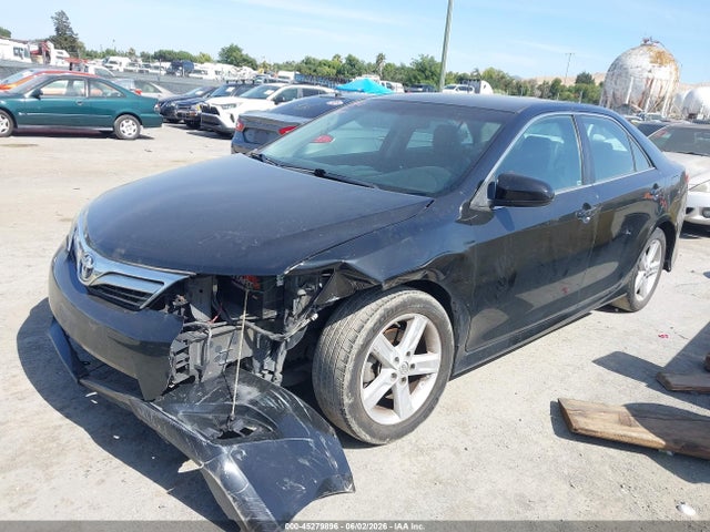 2013 Toyota CAMRY SE 照片 2