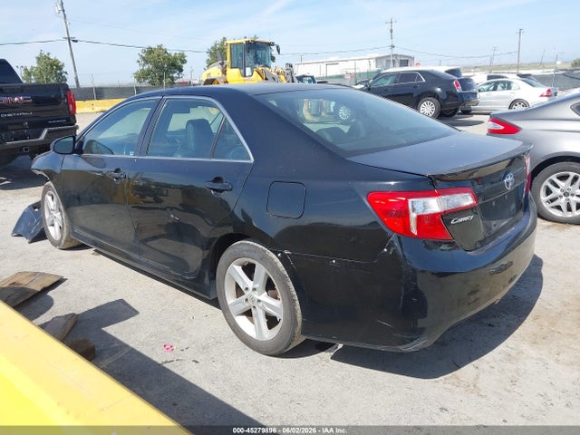 2013 Toyota CAMRY SE 照片 3