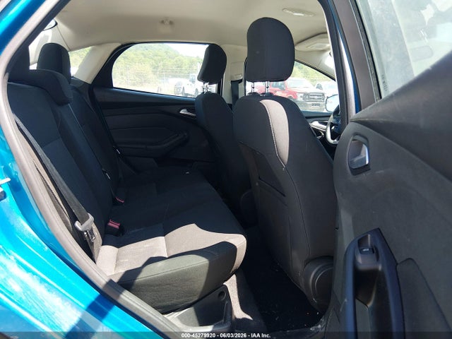 صورة 8 لـ 2015 FORD FOCUS SE