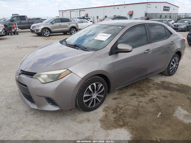 2016 Toyota COROLLA LE — фото 2