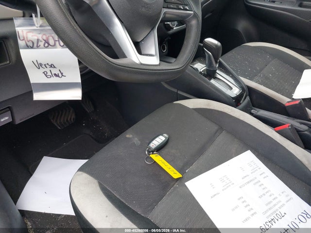 2021 NISSAN VERSA SV XTRONIC CVT 11