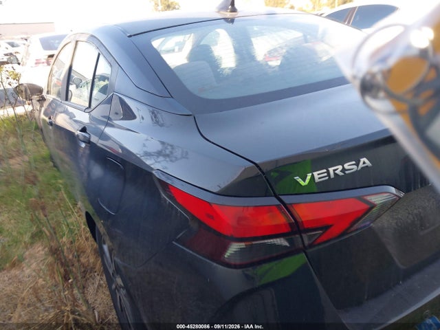 2021 NISSAN VERSA SV XTRONIC CVT 3