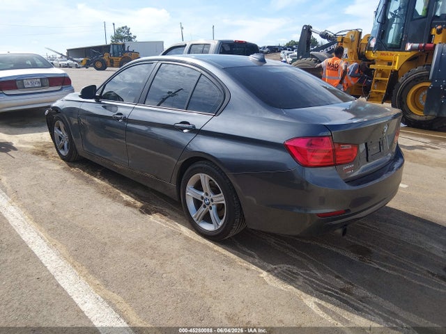صورة 3 لـ 2015 BMW 320I XDRIVE