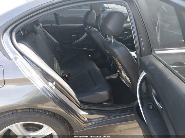 صورة 8 لـ 2015 BMW 320I XDRIVE