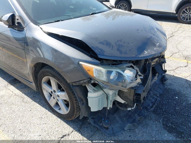 2012 Toyota CAMRY SE thumbnail 14