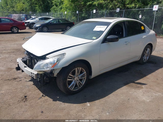 2013 Infiniti G37X 照片 2