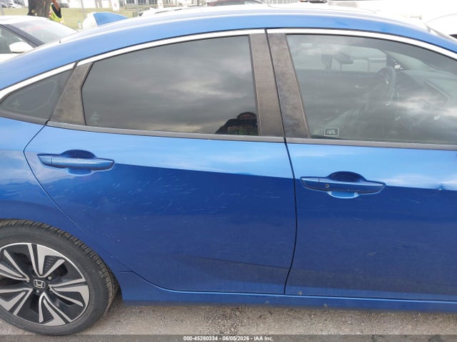 2017 Honda CIVIC EX-T — миниатюра 14