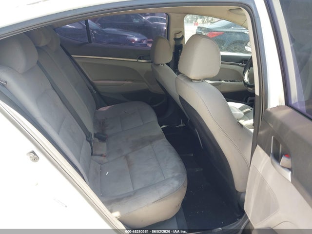 صورة 8 لـ 2017 Hyundai ELANTRA SE