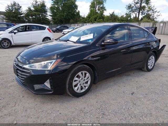 2020 Hyundai ELANTRA SE photo 2