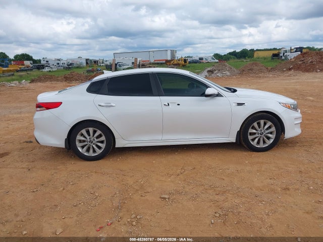 2018 KIA OPTIMA LX — миниатюра 13