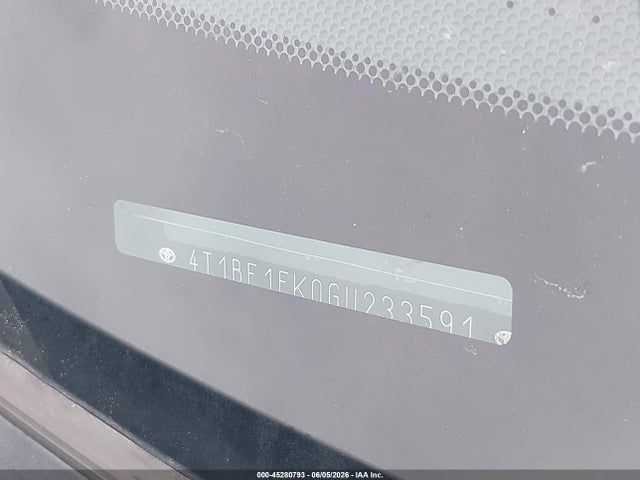2016 Toyota CAMRY SE thumbnail 18