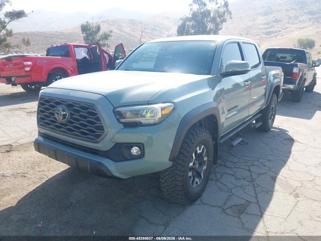 2022 Toyota TACOMA TRD OFF ROAD photo 2