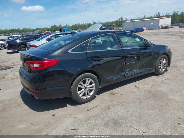 2015 Hyundai SONATA SE photo 4