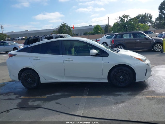 صورة مصغرة 13 لـ 2017 Toyota PRIUS TWO