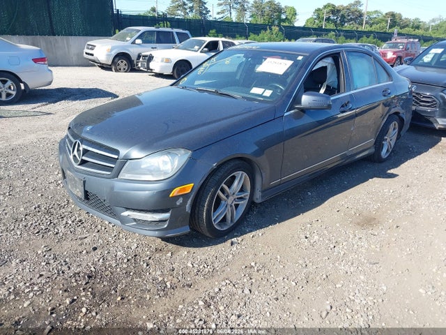 صورة 2 لـ 2014 Mercedes-BENZ C 300 SPORT 4MATIC