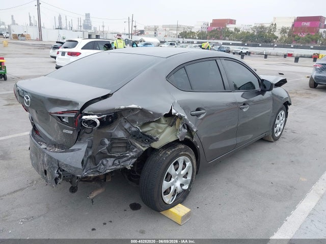 2017 MAZDA MAZDA3 SPORT 4
