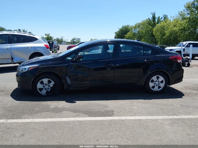 صورة 6 لـ 2017 KIA FORTE LX