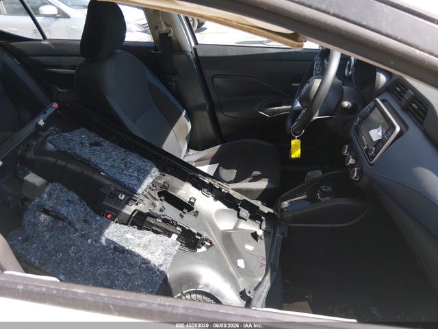 2025 Nissan VERSA 1.6 SV 照片 5