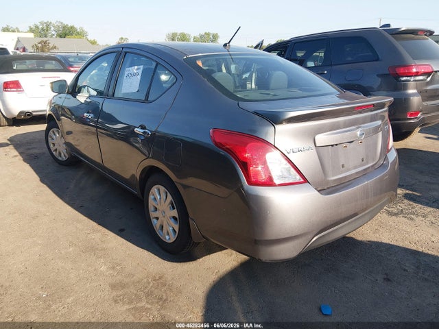 2019 Nissan VERSA 1.6 SV 照片 3