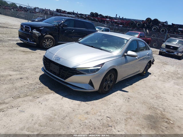 صورة 2 لـ 2021 Hyundai ELANTRA SEL