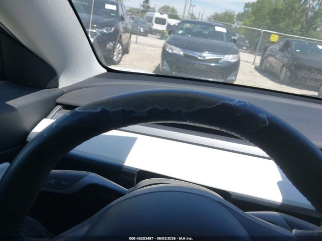2021 Tesla MODEL 3 STANDARD RANGE PLUS REAR-WHEEL DRIVE — фото 6