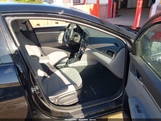 صورة 5 لـ 2020 Hyundai ELANTRA SE