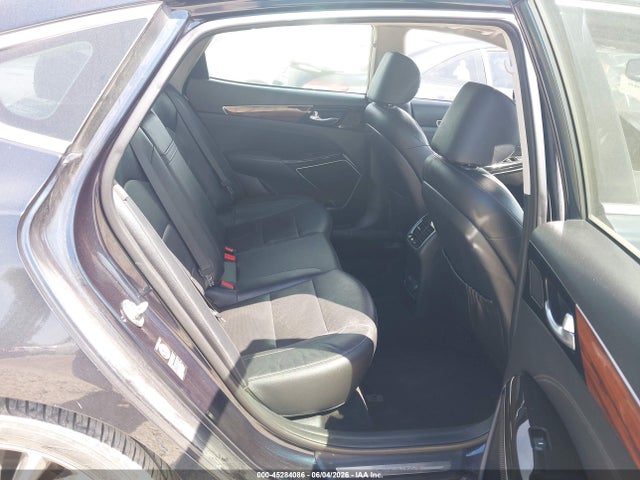 2018 KIA CADENZA PREMIUM photo 8