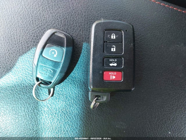 2016 Toyota CAMRY XSE V6 thumbnail 11