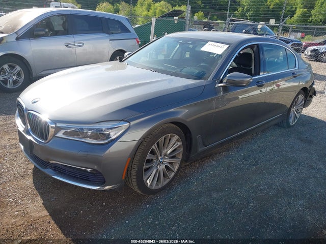 2016 BMW 750I XDRIVE photo 2
