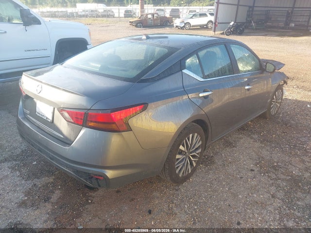 صورة 4 لـ 2025 Nissan ALTIMA SV FWD