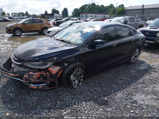 صورة 2 لـ 2015 Chrysler 200 S