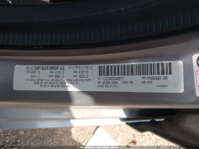 2013 Chrysler 200 LX 照片 9
