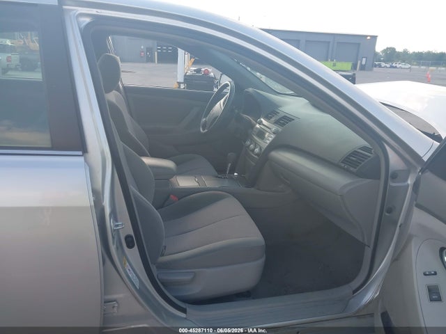 صورة 5 لـ 2011 Toyota CAMRY LE
