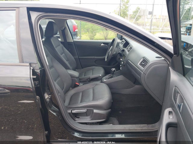 صورة 5 لـ 2011 Volkswagen JETTA 2.5L SE