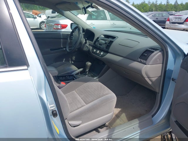 2005 Toyota CAMRY LE V6 照片 5