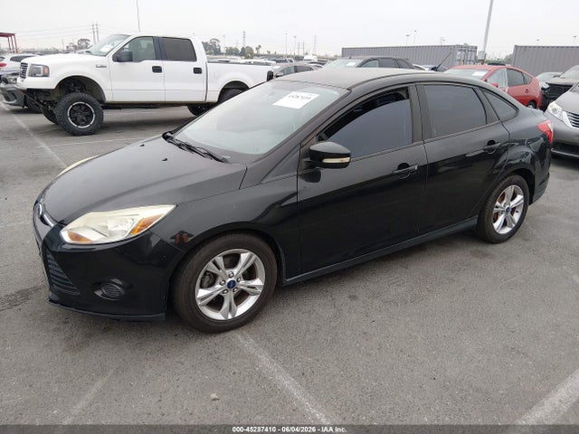 FORD FOCUS SE - 2