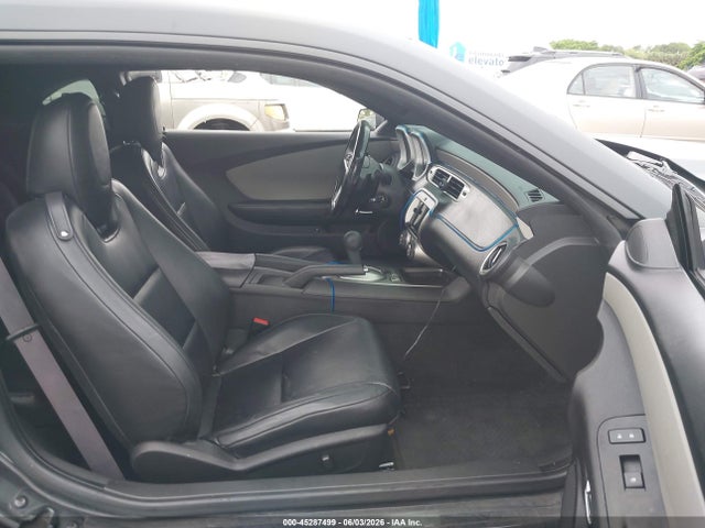 2015 Chevrolet CAMARO 2LS photo 5