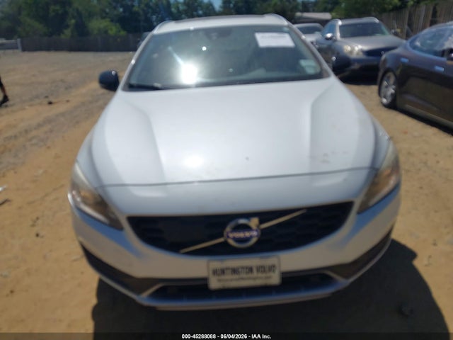 صورة 6 لـ 2016 Volvo V60 CROSS COUNTRY T5