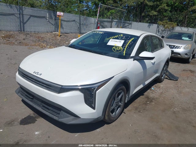 2025 KIA K4 LXS 照片 2