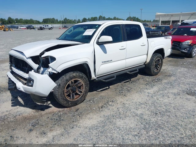 2016 Toyota TACOMA SR5 照片 2