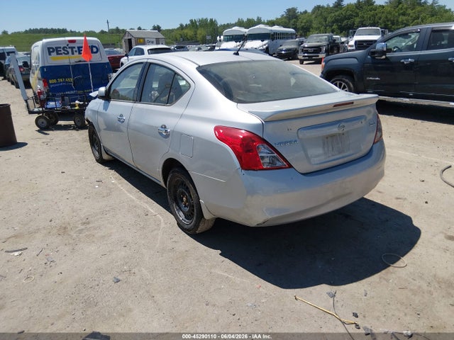 2014 Nissan VERSA 1.6 SV 照片 3