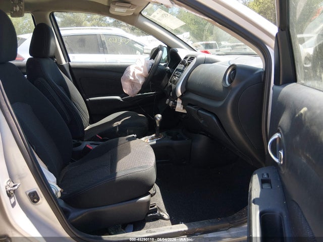 2014 Nissan VERSA 1.6 SV 照片 5