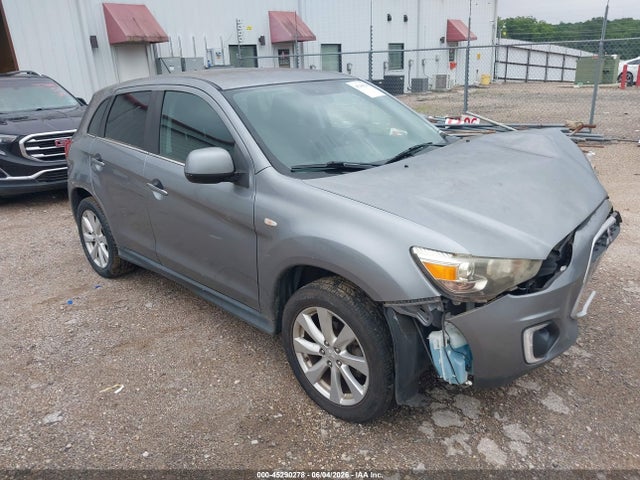 2015 MITSUBISHI OUTLANDER SE