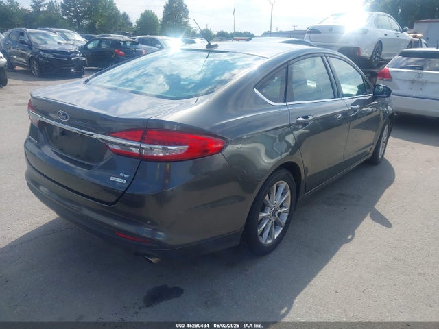 FORD FUSION SE - 4