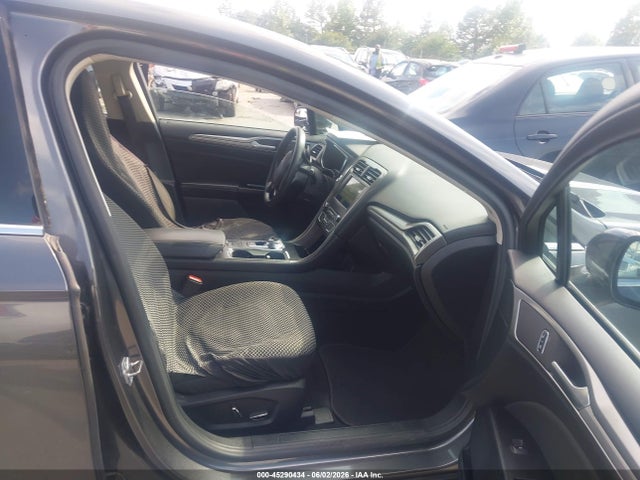 FORD FUSION SE - 5