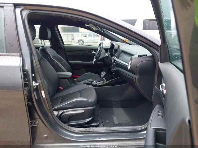 2023 KIA FORTE GT-LINE 5